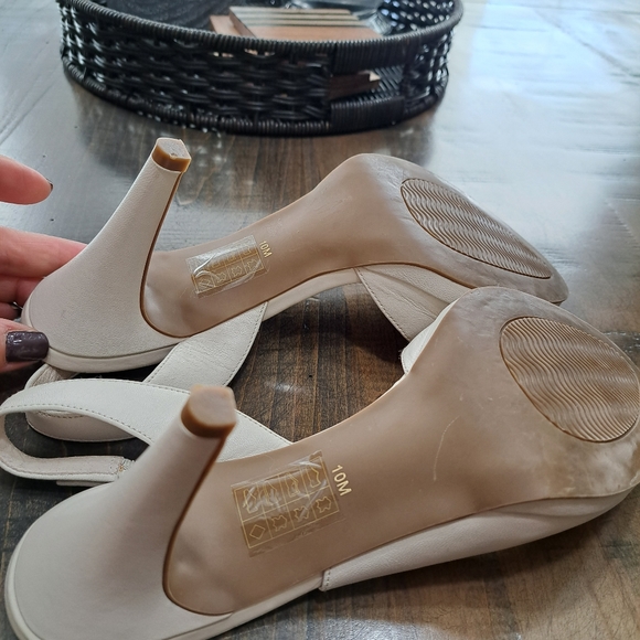 Ladies - Sling Back Leather Platform Dress Heels - Picture 9 of 9